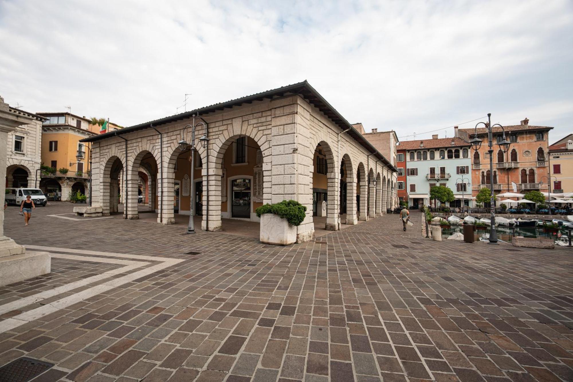 Suite "Castello" Del Garda - Apt Per Coppie Garda Desenzano del Garda Extérieur photo